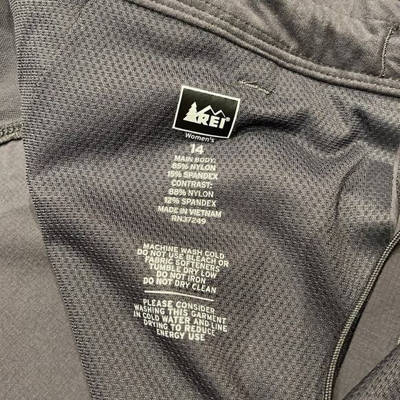 REI Women's Hiking Shorts Sz 14 Dark Gray Outdoor Gorpcore 9" Inseam - Picture 2 of 8